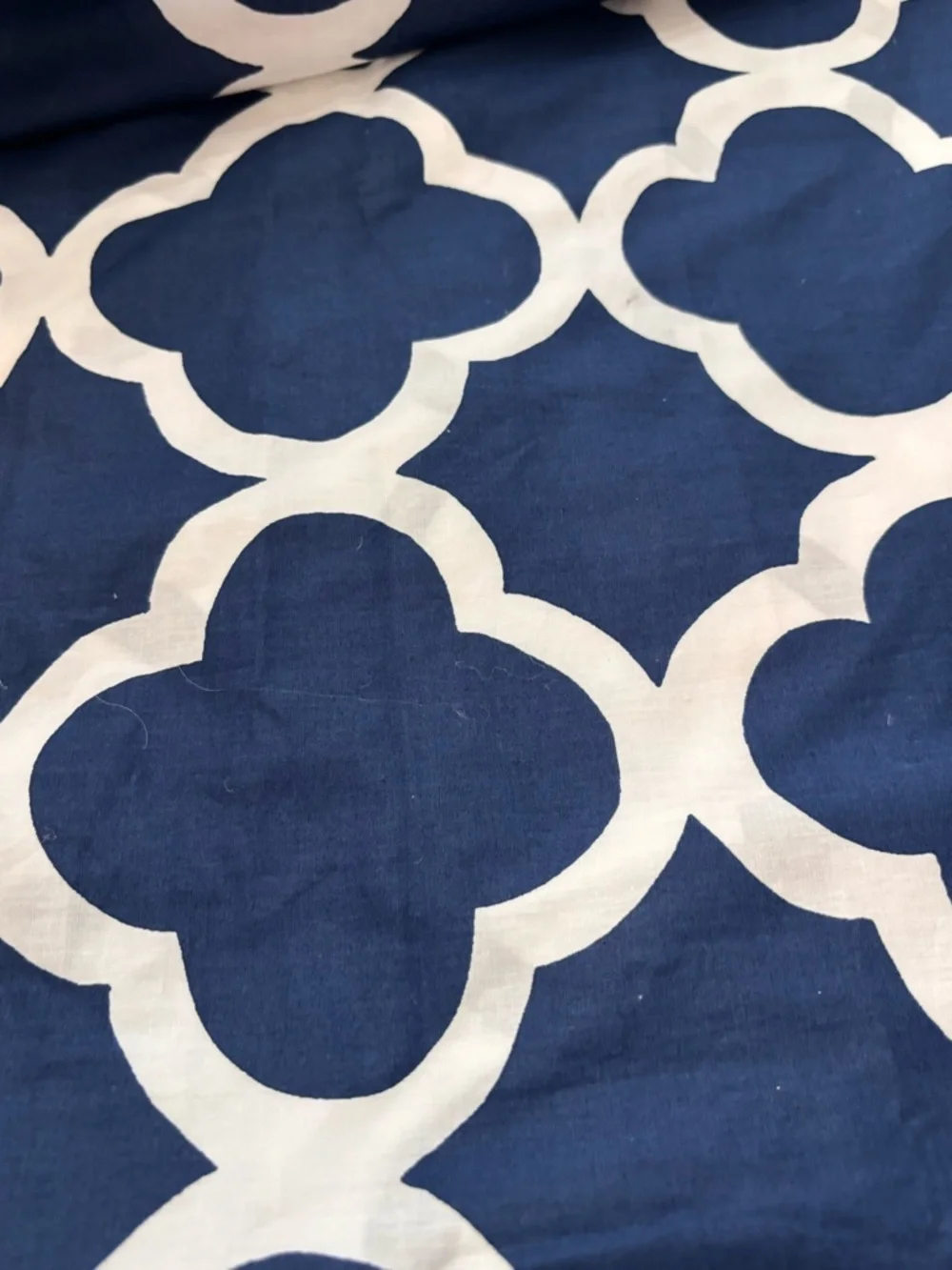 POTTERY BARN TEEN Blue White LUCKY CLOVER Quatrefoil Duvet Cover Twin 68” X 86”